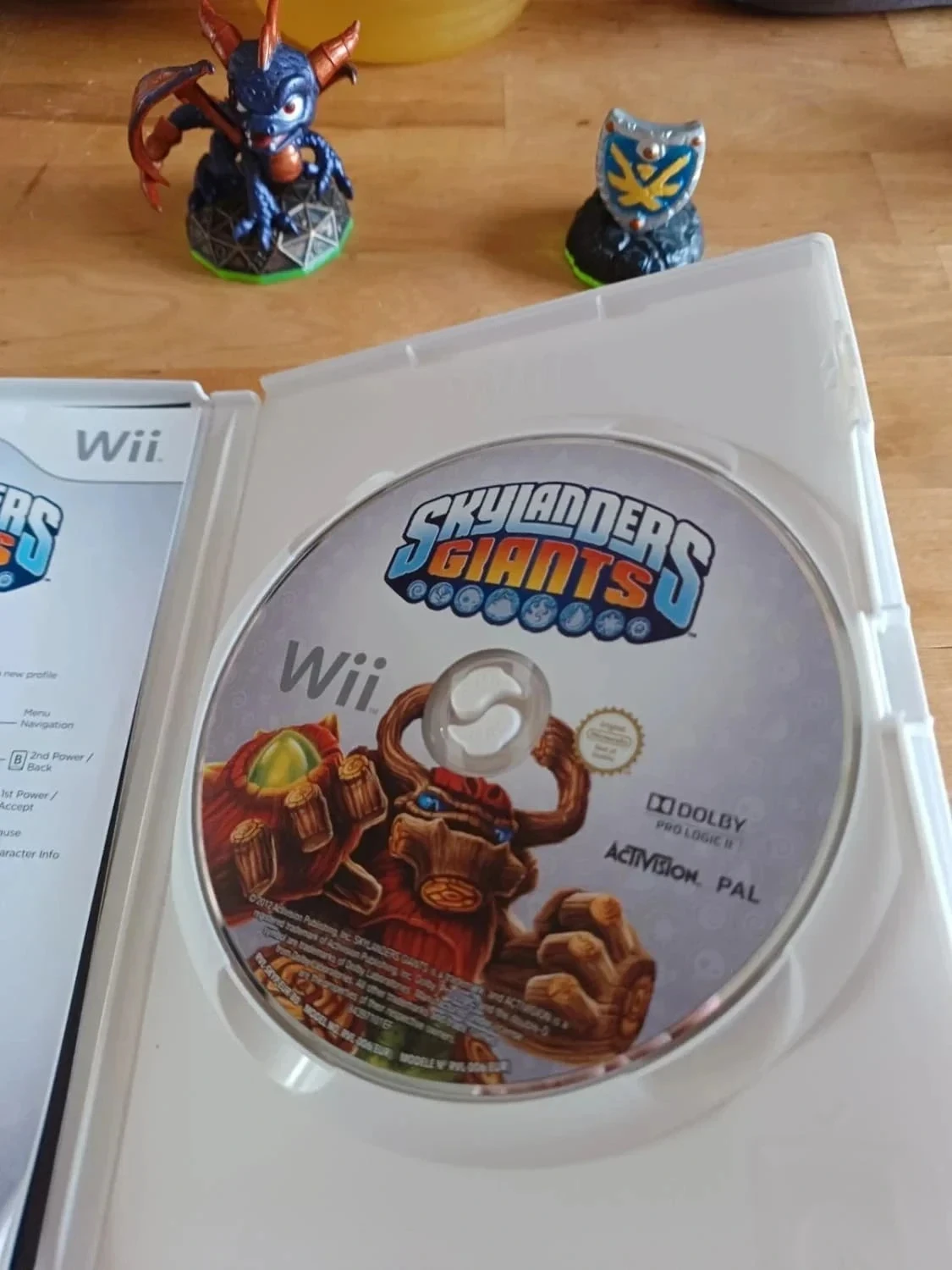 Skylander Wii game and figurines – photo 2